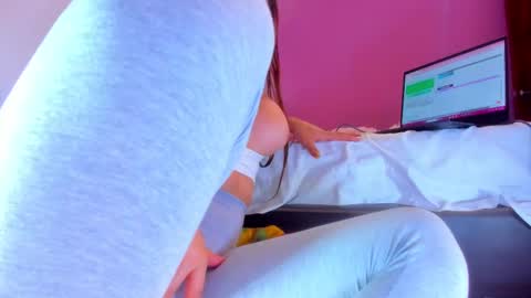 Elizabeth  online show from February 16, 1:36 am