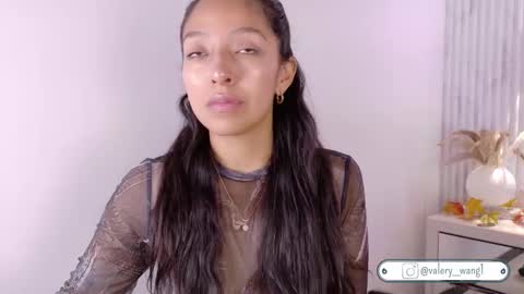 Val online show from November 1, 12:15 pm