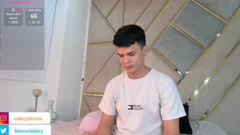 Valery Stonne  online show from February 25, 8:00 pm