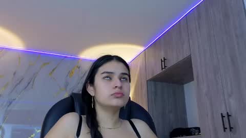 valkiria_eup online show from April 16, 11:21 am