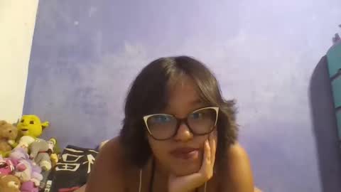 valkyazrael online show from January 14, 12:51 am