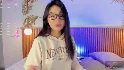 valleriie_ online show from January 16, 5:22 pm