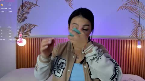 valleriie_ online show from October 12, 2:09 pm