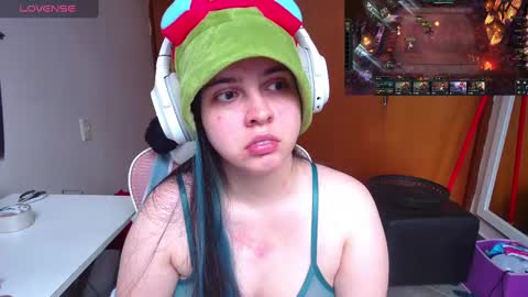 Im Violet online show from March 10, 8:12 pm