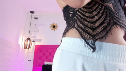 Vallolet Peach  online show from February 28, 11:36 am