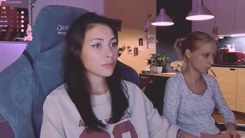 Snapshot of valorant_girl chatting on October 16, 8:18 pm Little Devil online show from October 16, 8:18 pm