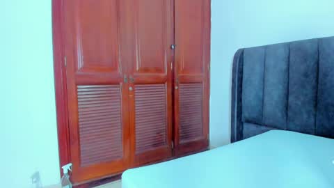 Snapshot of valtira_nova chatting on February 13, 9:41 am valtira nova online show from February 13, 9:41 am