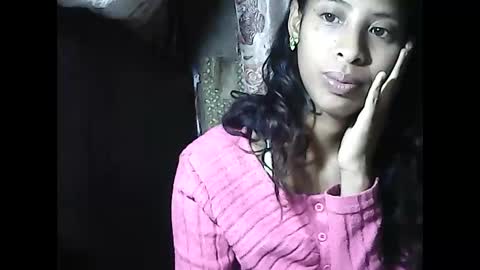 valysexyhot online show from May 25, 5:35 am