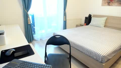 valyvalisimo online show from April 3, 7:37 am