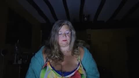 Snapshot of vampwoman chatting on October 23, 6:26 am vampwoman online show from October 23, 6:26 am
