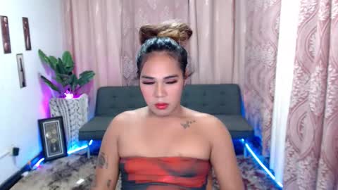 vampy_ebony_laxine online show from October 7, 6:20 am