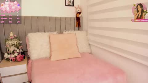 vanesa_moon_ online show from March 28, 12:23 am