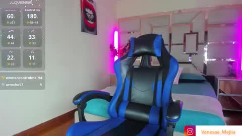 vanesaa_mejia online show from March 6, 5:50 am