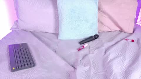 vanessa_mejiia online show from April 15, 5:00 am