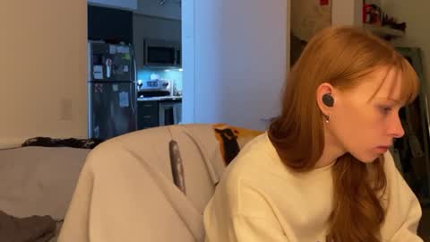 Vanessa  online show from January 3, 2:30 pm