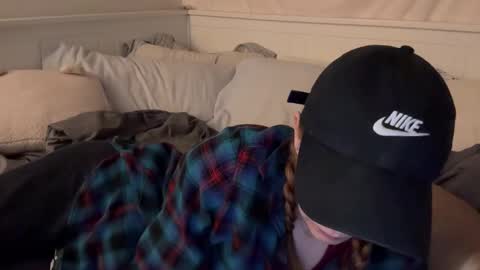 Vanessa  online show from March 9, 5:45 am