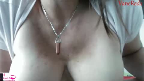 Vanesared2 online show from October 28, 2:18 pm