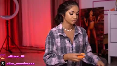 Vanessa Simon online show from February 4, 7:01 am