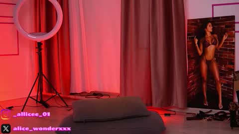 Vanessa Simon online show from February 3, 6:51 am