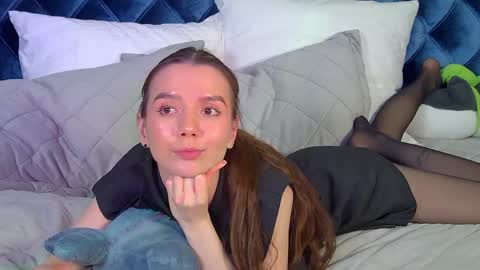 VanessaVienne online show from April 18, 7:07 pm