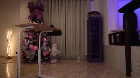 Vania  online show from November 18, 1:08 am