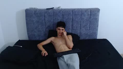 Ruby and Vanie online show from April 13, 11:31 pm