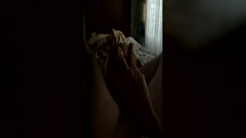vanili_ online show from June 18, 6:41 am
