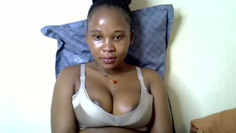 vanillavenus online show from October 8, 8:20 am