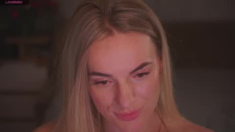 Sophie online show from January 10, 2:39 am