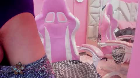 Vannellope online show from March 28, 1:45 pm