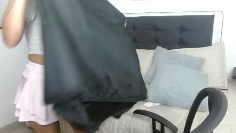 vane online show from April 23, 7:59 pm