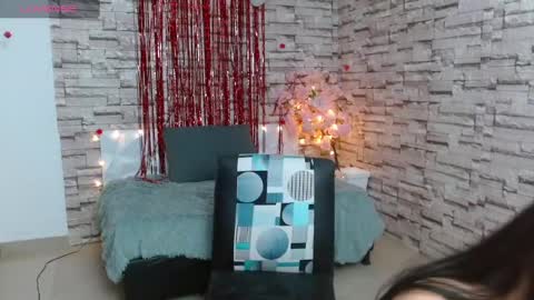 Snapshot of vanse_lust chatting on February 14, 11:42 pm Karuna online show from February 14, 11:42 pm