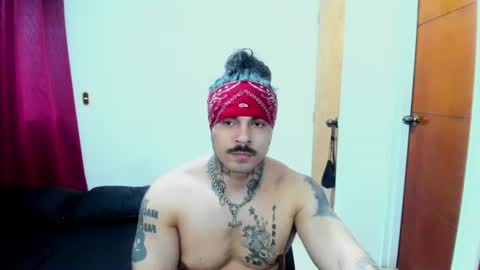vanvelckan_ online show from July 27, 6:55 am