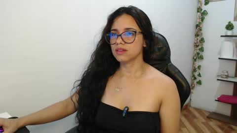 vanyxxxx online show from April 2, 1:46 am