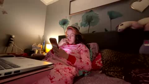 vaua089 online show from November 12, 6:38 am