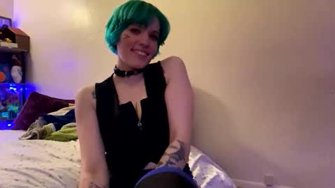 Vault Slut 111  online show from January 13, 7:27 am