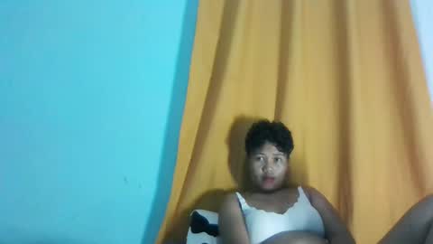 Vayannah online show from April 18, 8:20 pm