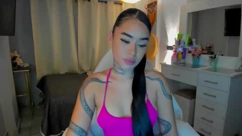 Vayolett Bass online show from February 16, 11:30 am