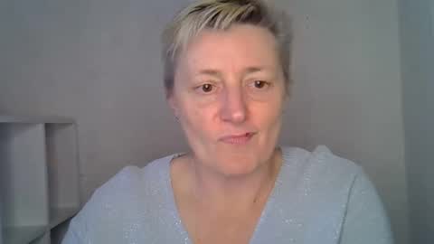 vea_motty online show from December 15, 10:22 am