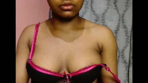 vee62 online show from April 2, 11:00 pm