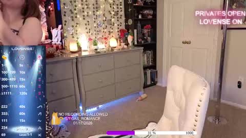 vegas_romance online show from January 18, 2:31 am