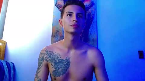 velk_hot1 online show from March 11, 4:43 pm