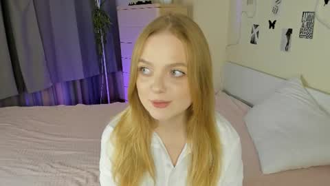 Hi im Hannah online show from June 16, 9:08 pm