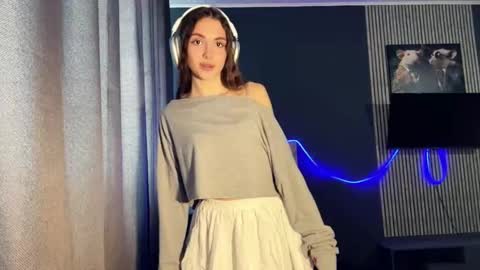 Nia online show from March 16, 11:14 am