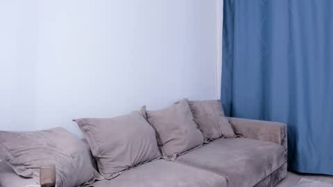 Vella online show from March 6, 7:02 pm