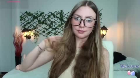 Sophi  online show from April 24, 2:13 am