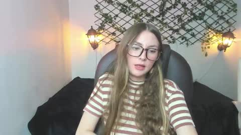 Sophi  online show from March 26, 12:50 am