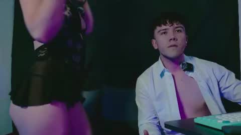 Velvet Chains online show from July 8, 3:43 am