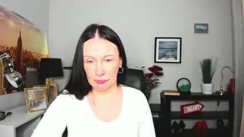 Snapshot of velvet_jasmine chatting on September 24, 6:20 am Jasmine online show from September 24, 6:20 am