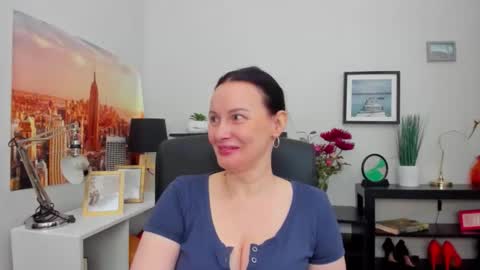 Snapshot of velvet_jasmine chatting on September 13, 6:27 am Jasmine online show from September 13, 6:27 am